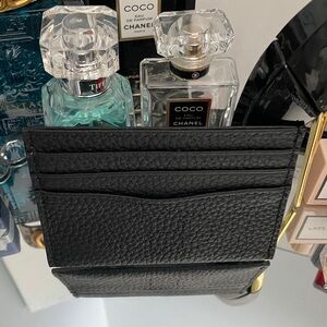 ✨Pebbled Black Leather Slim Card Holder✨New